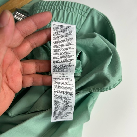 ATHLETA women’s Brooklyn joggers pants size 16 lightweight Quick dry zip pockets - Picture 13 of 16